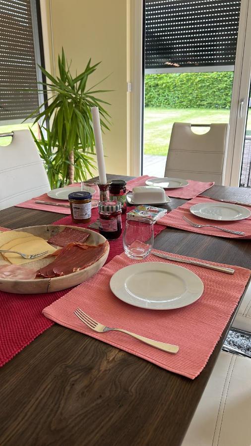 Schoenes Privatzimmer Region Hannover Springe Eksteriør bilde